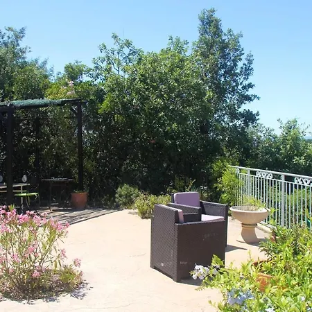 Villa Elegante A Saint-raphael Avec Piscine Partagee