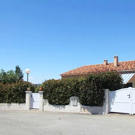 Villa Elegante A Saint-raphael Avec Piscine Partagee Saint-Raphael (Var)