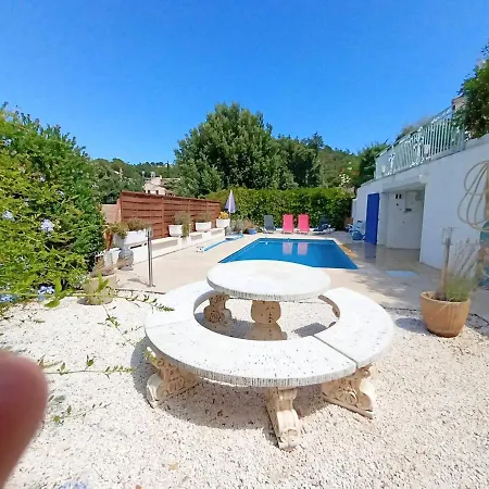 Elegante A Saint-raphael Avec Piscine Partagee Saint-Raphael (Var)